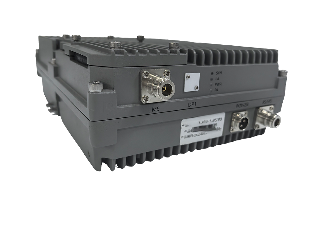  二道三频手机信号接收器2000㎡